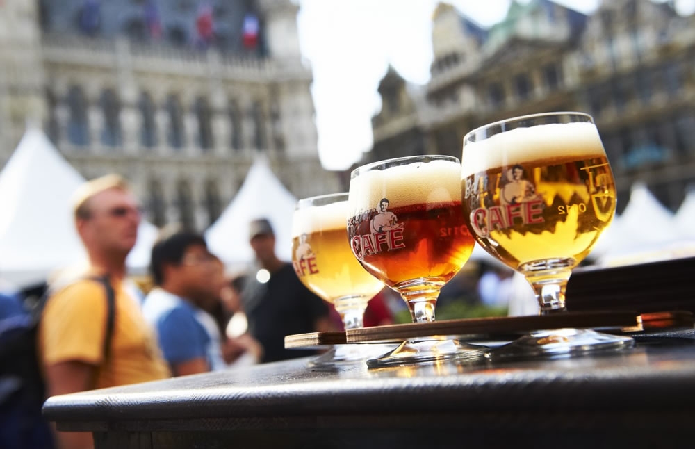 Трудно сказать сколько сортов пива вариться в Бельгийском королевстве. Еще в начале прошлого века каждое поселение количеством более двадцати дворов должно было иметь свою пивоварню.