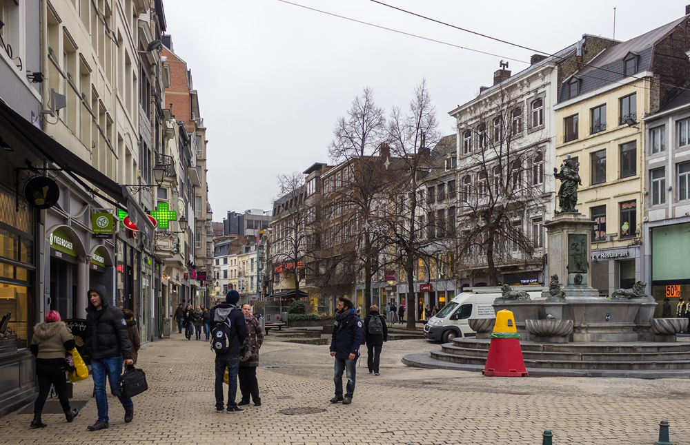 Этот город можно или полюбить или возненавидеть в один день. Ни в одном городе Бенилюкса вы не увидите подобного сосуществования роскоши и бедности как в Льеже.